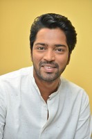 Allari Naresh Silly Fellows Interview